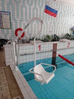 Подъемник электрический для бассейна ЕНИСЕЙ ИПБ – 170Э